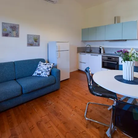 Duca House Small Вилла *